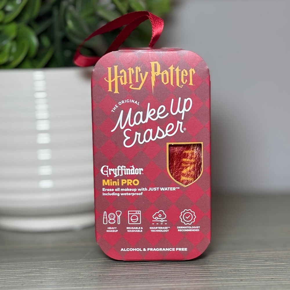 Makeup Eraser Harry Potter Gryffindor Mini Pro (BRAND NEW, NEVER OPENED)